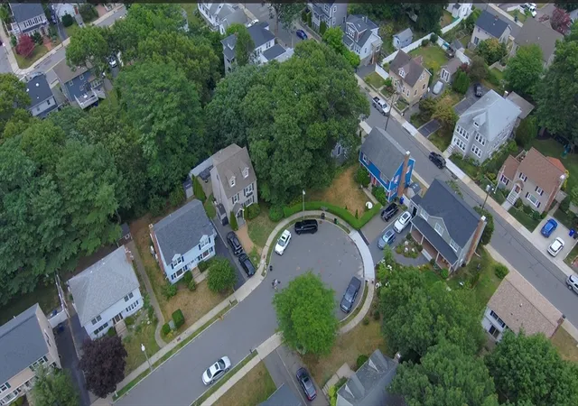 2nd image of 14 Loyola Cir, West Roxbury, MA 02132 | MLS# 73557643