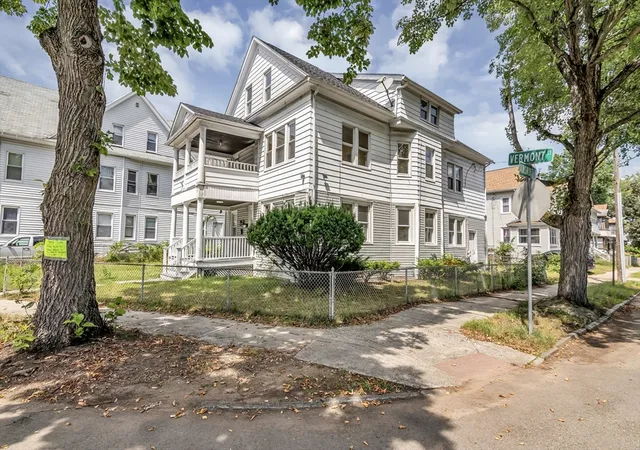 1st image of 32 34 Vermont St, Springfield, MA 01108 | MLS# 73566047