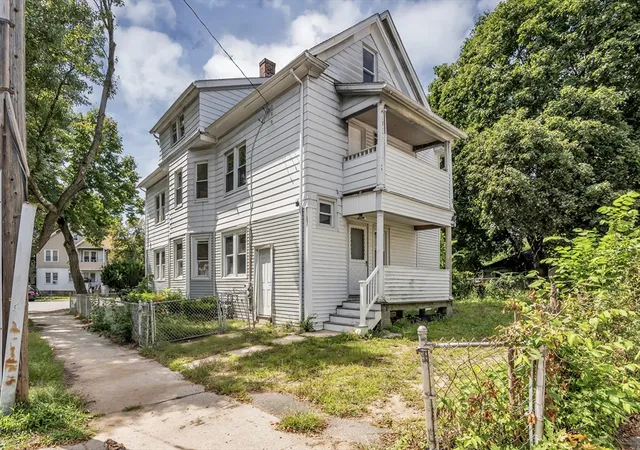 2nd image of 32 34 Vermont St, Springfield, MA 01108 | MLS# 73566047