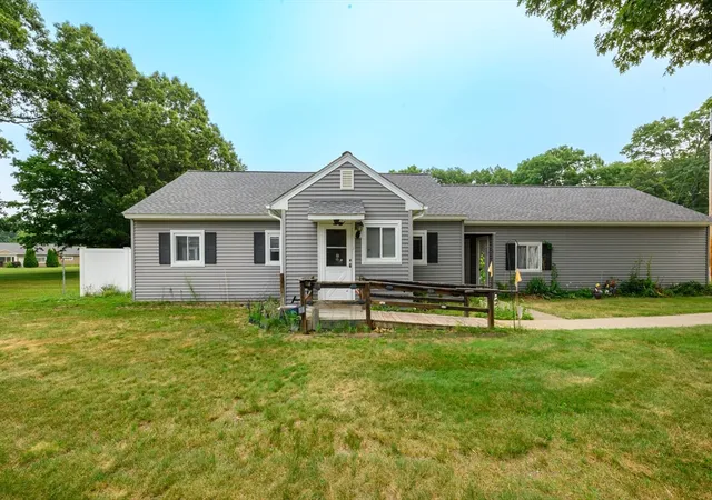 1st image of 54 Meadowlark Ln #54, Chicopee, MA 01022 | MLS# 73551219