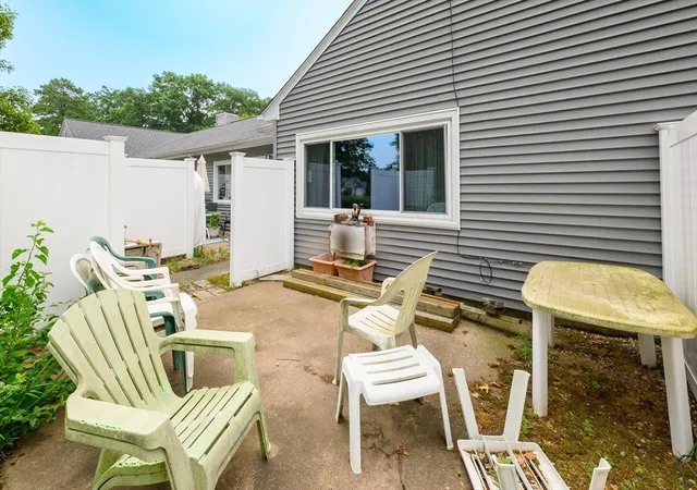 5th image of 54 Meadowlark Ln #54, Chicopee, MA 01022 | MLS# 73551219
