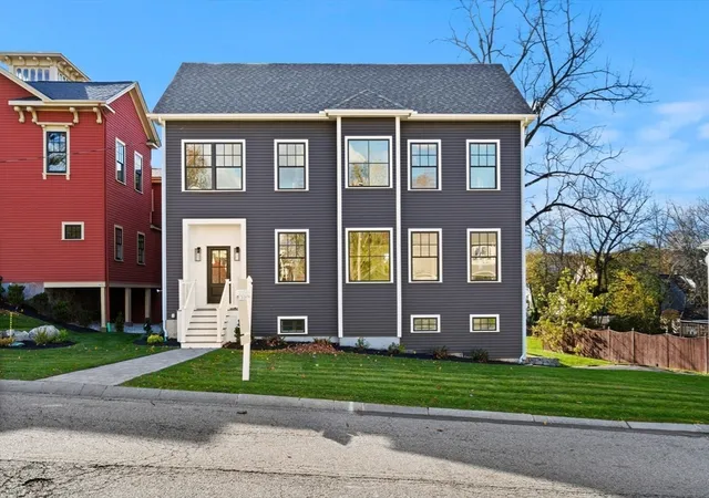 Photo 3 of Single family home for sale at 23 A Ward St #A, Woburn, MA 01801 | MLS# 73534759 | Listing updated on 2026-08-31