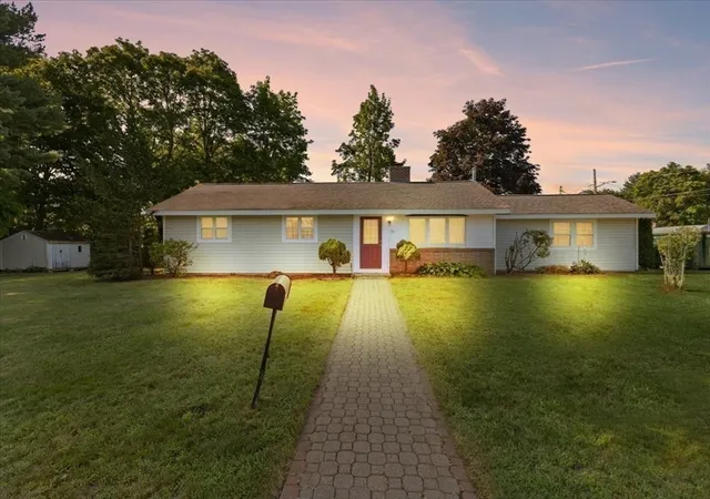 2nd image of 73 Oak Ridge Dr W, Brockton, MA 02301 | MLS# 73565402