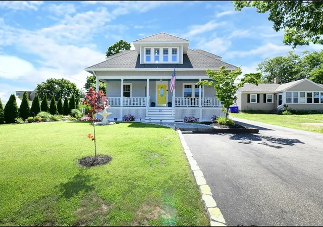 1st image of 29 Lafayette Ave, Buzzards Bay, MA 02532 | MLS# 73550046