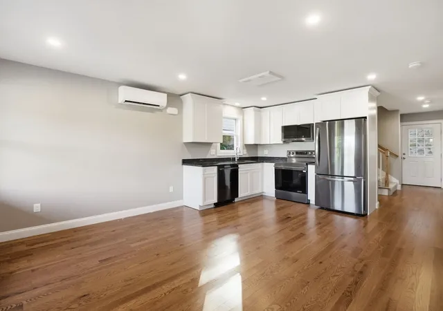 Photo 4 of Sale Pending at 477 Washington St #477, Haverhill, MA 01832 | MLS# 73538888 | Listing updated on 2026-09-01