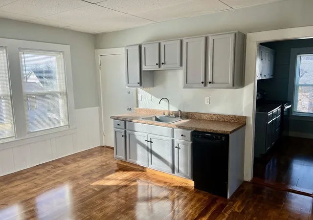 3rd image of 88 Weston St, Brockton, MA 02301 | MLS# 73516824