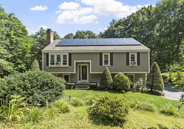 1st image of 109 Hale Rd, Hubbardston, MA 01452 | MLS# 73559644