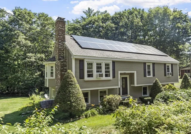 2nd image of 109 Hale Rd, Hubbardston, MA 01452 | MLS# 73559644