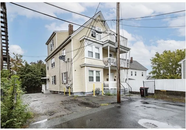 2nd image of 20 Johnson Ct, Brockton, MA 02301 | MLS# 73437110
