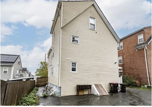 3rd image of 20 Johnson Ct, Brockton, MA 02301 | MLS# 73437110
