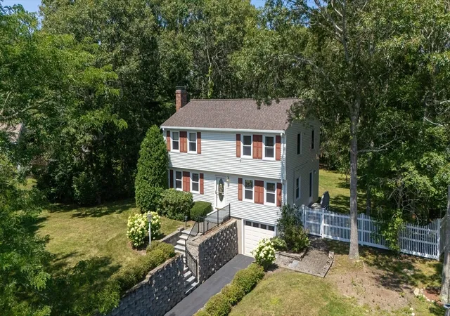 1st image of 10 Pinehurst Dr, Buzzards Bay, MA 02532 | MLS# 73563215