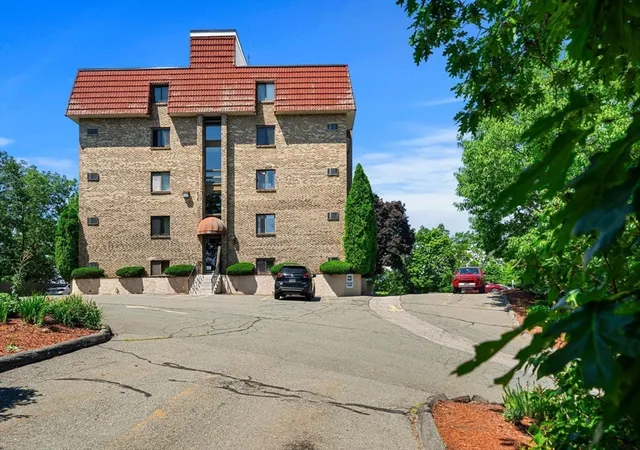 1st image of 159 Franklin St #A2, Stoneham, MA 02180 | MLS# 73552709