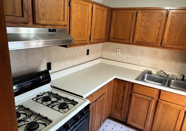 Listing Photo 5 - Condo for sale in building located at 282 Sprague, Fall River, MA 02724