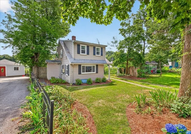 2nd image of 72 Bonnie Brier Cir, Hingham, MA 02043 | MLS# 73558713