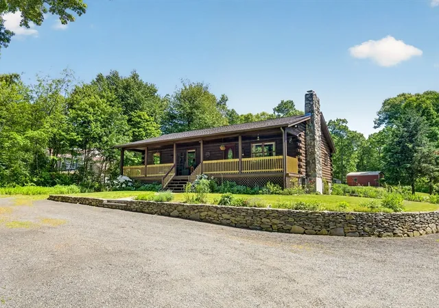 3rd image of 51 Bryant St, Berkley, MA 02779 | MLS# 73531135