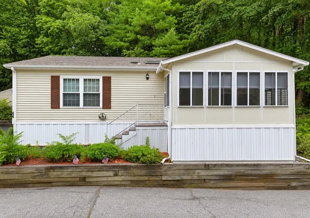3rd image of 47 Washington St #44, Auburn, MA 01501 | MLS# 73554414