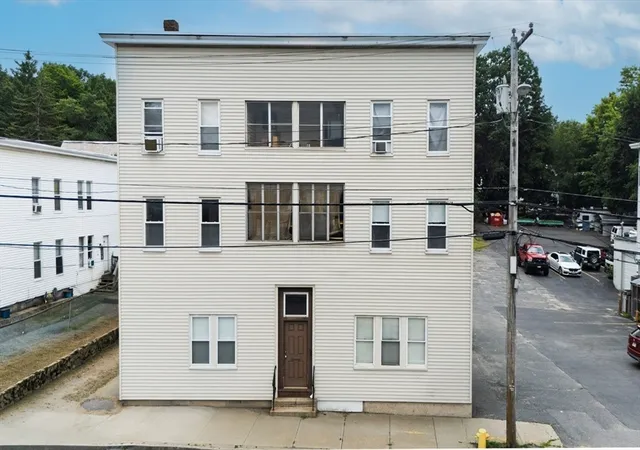3rd image of 52 Bemis Rd, Fitchburg, MA 01420 | MLS# 73557326