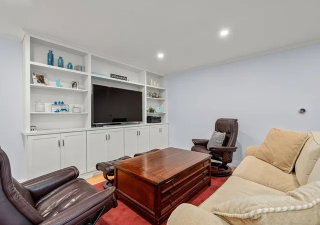 Listing Photo 5 - Condo for sale in building located at 1210 Greendale Ave, Needham, MA 02492 - Unit #311