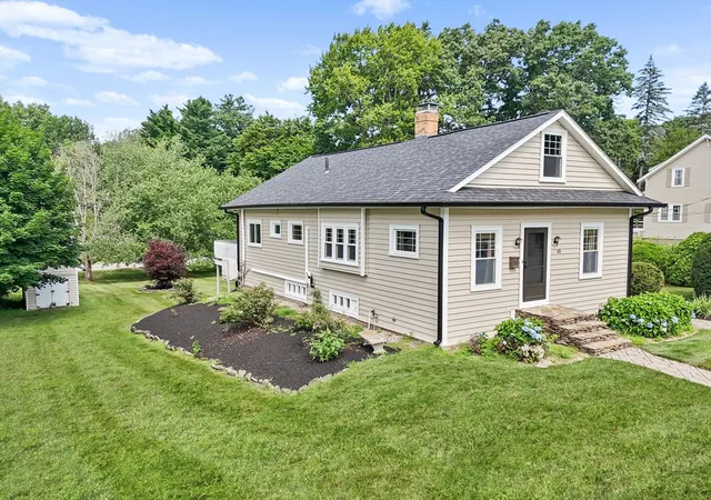3rd image of 48 Sargent Ave, Leominster, MA 01453 | MLS# 73549687