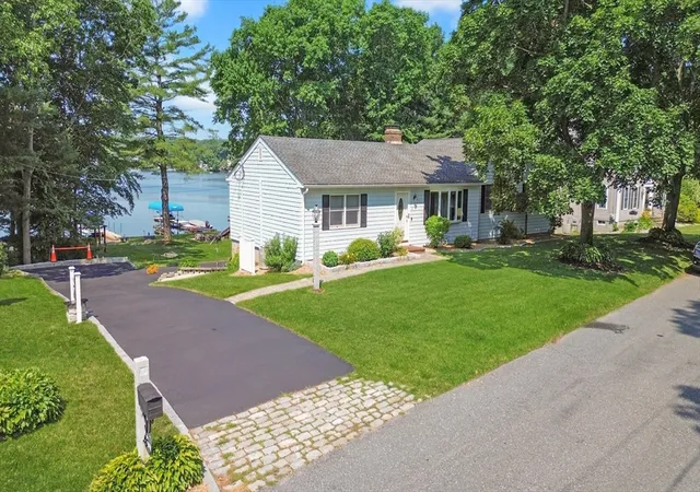 Homes for sale in Millbury, MA | 34 Macarthur Dr, Millbury, MA 01527 | MLS# 73544469