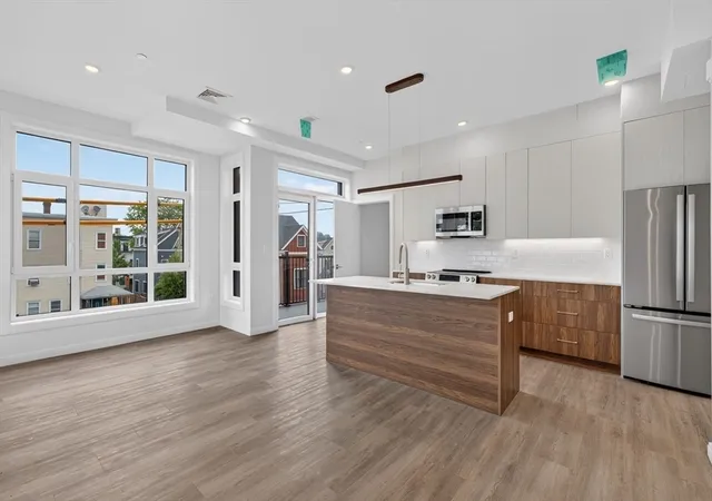 Photo 4 of Condo for sale at 13 Warwick St #302, Somerville, MA 02145 | MLS# 73563464 | Listing updated on 2026-08-25