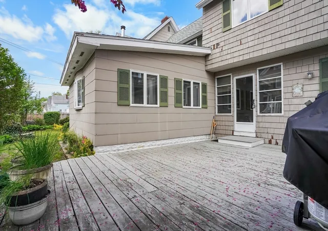 5th image of 122 S Walker St, Lowell, MA 01851 | MLS# 73516558