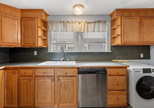 4th image of 46 A Wentworth Street, Malden, MA 02148 | MLS# 73469078