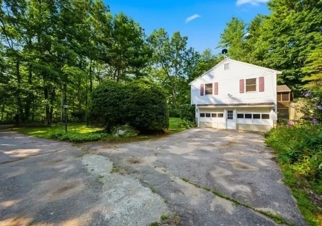 Photo 3 of Single family home for sale at 181 Whitcomb Ave, Littleton, MA 01460 | MLS# 73564815 | Listing updated on 2026-09-18