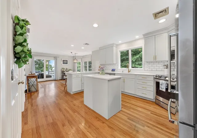 4th image of 30 Leonard Ln, Norwell, MA 02061 | MLS# 73547608