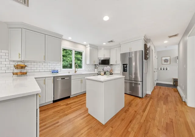 5th image of 30 Leonard Ln, Norwell, MA 02061 | MLS# 73547608