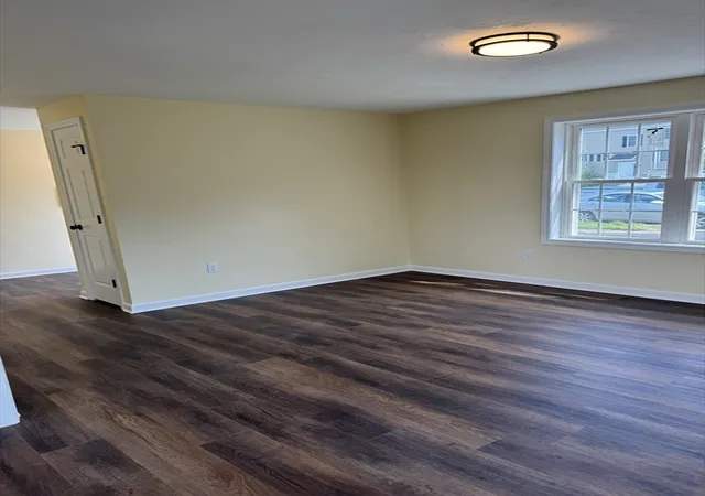 8th image of 18 Snowberrry Cir, Worcester, MA 01607 | MLS# 73558303