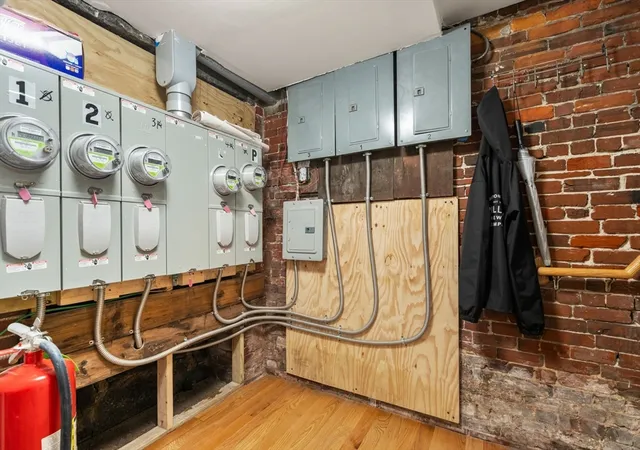 27th image of 109 Eutaw Street, East Boston, MA 02128 | MLS# 73565618