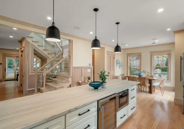 5th image of 73 Main Street, Hull, MA 02045 | MLS# 73551018