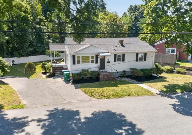 5th image of 42 Bickford St, Lynn, MA 01904 | MLS# 73561761