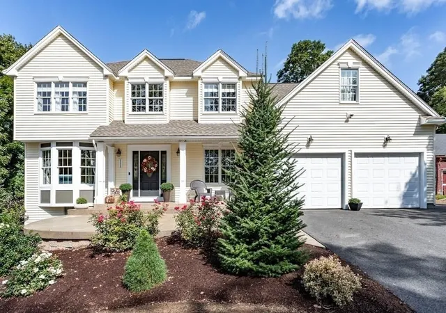 Homes for sale in Wilbraham, MA | 111 Springfield Street, Wilbraham, MA 01095 | MLS# 73547659