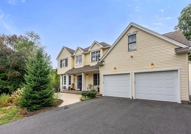Homes for sale in Wilbraham, MA | 111 Springfield Street, Wilbraham, MA 01095 | MLS# 73547659