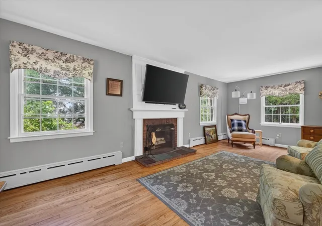 Homes for sale in Oxford, MA | 11 Foster St, Oxford, MA 01540 | MLS# 73542938