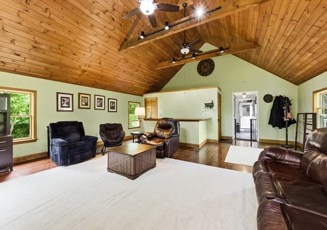 5th image of 21 Pleasant Street, Merrimac, MA 01860 | MLS# 73540183