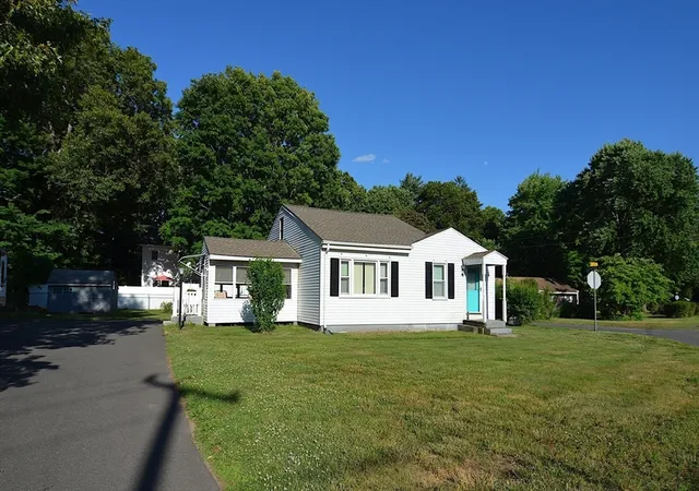 Homes for sale in Southwick, MA | 40 Point Grove Road, Southwick, MA 01077 | MLS# 73542164