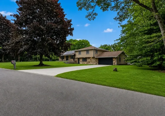 1st image of 41 Watuppa Rd, Westport, MA 02790 | MLS# 73545200
