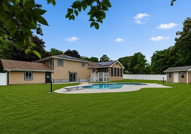 3rd image of 41 Watuppa Rd, Westport, MA 02790 | MLS# 73545200