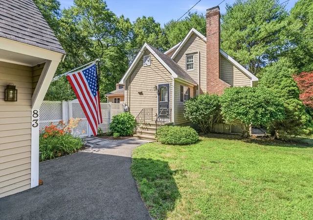 5th image of 83 Stoney Hollow Rd, Tiverton, RI 02878 | MLS# 73549138