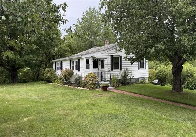 1st image of 142 W Main St, Spencer, MA 01562 | MLS# 73568067