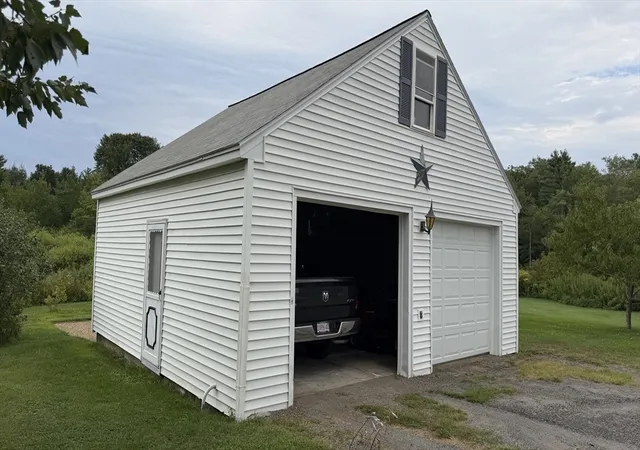 Photo 4 of Sale Pending at 142 W Main St, Spencer, MA 01562 | MLS# 73568067 | Listing updated on 2026-09-01