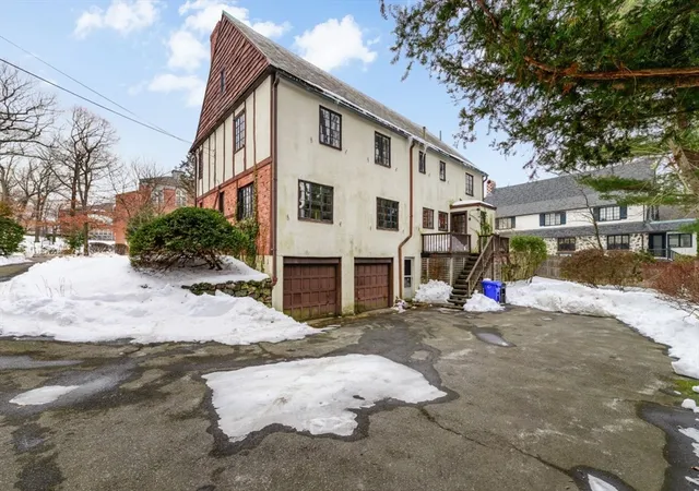 Photo 3 of Sale Pending at 764 Hammond St, Chestnut Hill, MA 02467 | MLS# 73482825 | Listing updated on 2026-09-15
