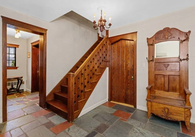 Photo 4 of Sale Pending at 764 Hammond St, Chestnut Hill, MA 02467 | MLS# 73482825 | Listing updated on 2026-09-15