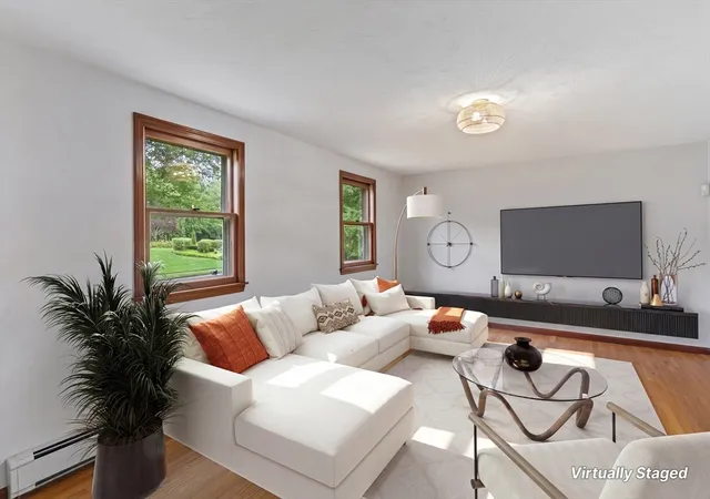 4th image of 29 Rawson Hill Dr, Shrewsbury, MA 01545 | MLS# 73538286