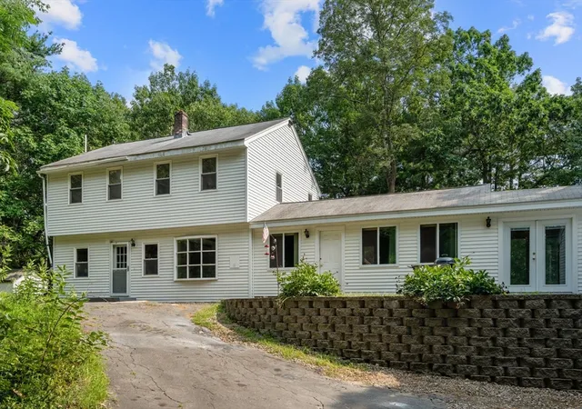 2nd image of 287 Haverhill St, North Reading, MA 01864 | MLS# 73562590
