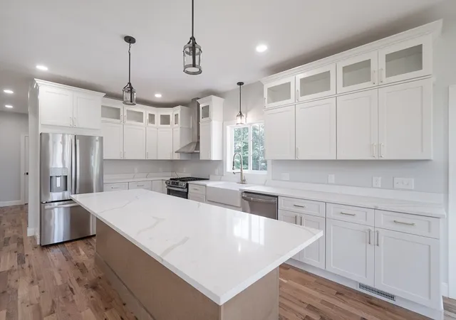5th image of 375 Fuller St, Ludlow, MA 01056 | MLS# 73552002