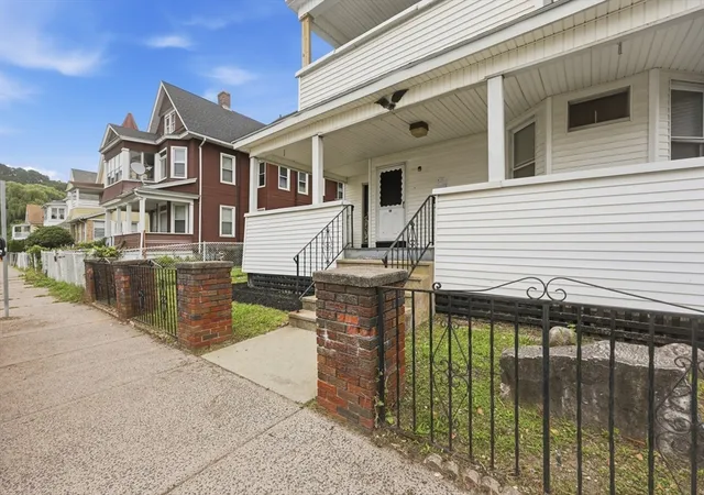 3rd image of 19-21 Rutledge Ave, Springfield, MA 01105 | MLS# 73562206